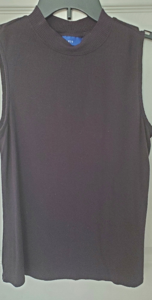 Sleeveless tank top